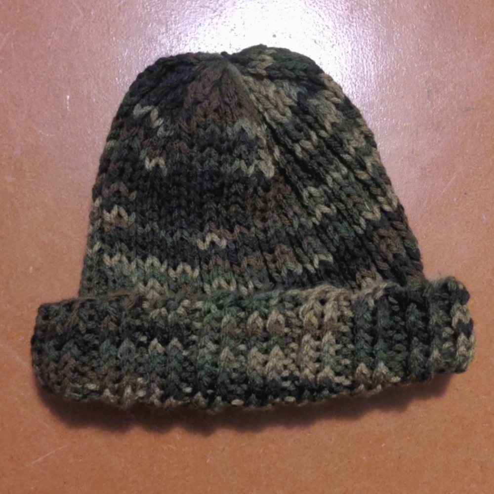 Knit hat - Picture 2 of 2